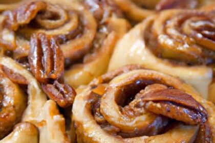 Irresistible Maple Pecan Sticky Rolls: A Sweet Morning Treat