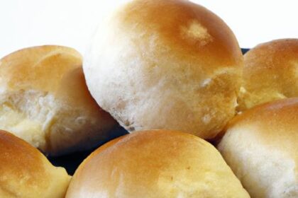 Fluffy Dinner Rolls: Secrets to Soft, Perfectly Golden Buns